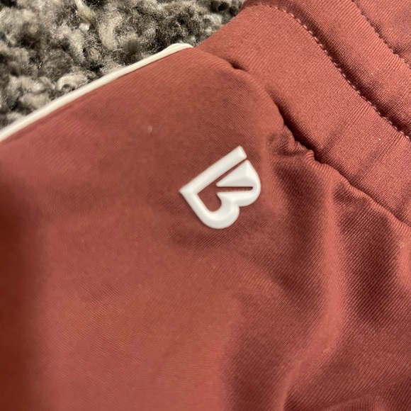 Buff bunny joggers maroon - Picture 3 of 3